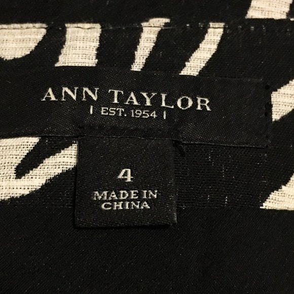 ANN TAYLOR Graphic Rose Pattern Pencil Skirt - Picture 6 of 7